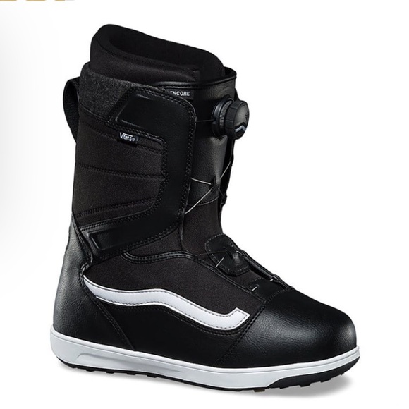 Vans Encore boys snowboard boots BNWT - Picture 1 of 3